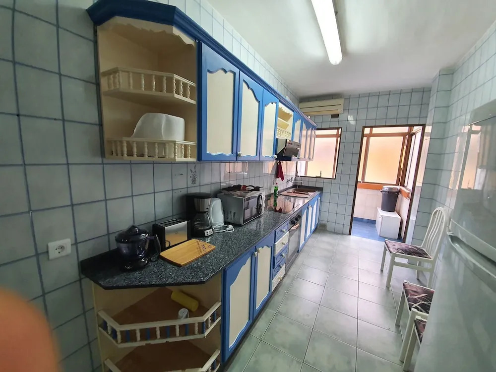 Budget Rooms at Jumbo (15 minutes walk)