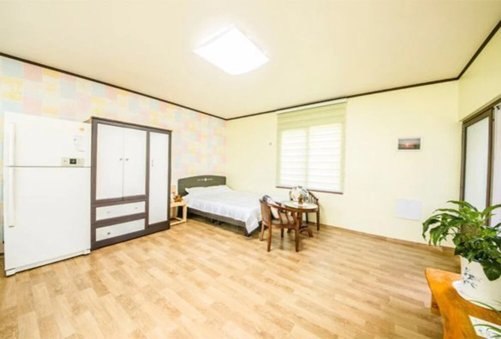 Jeju Happy Cabin Pension