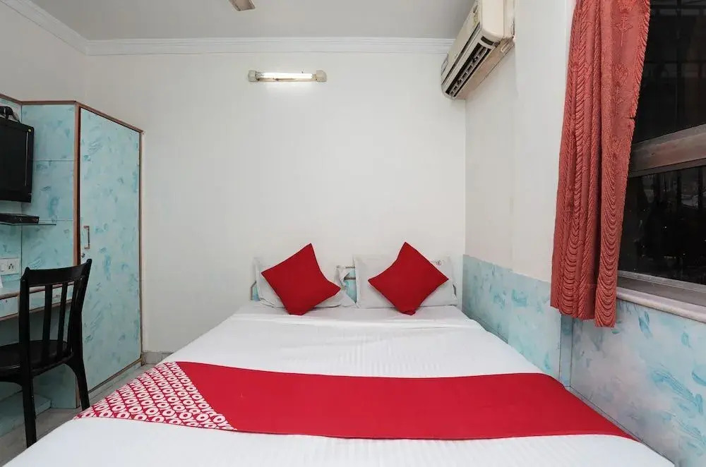 OYO 26143 Hotel Abedin