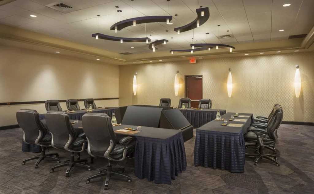 Renaissance Phoenix Downtown Hotel