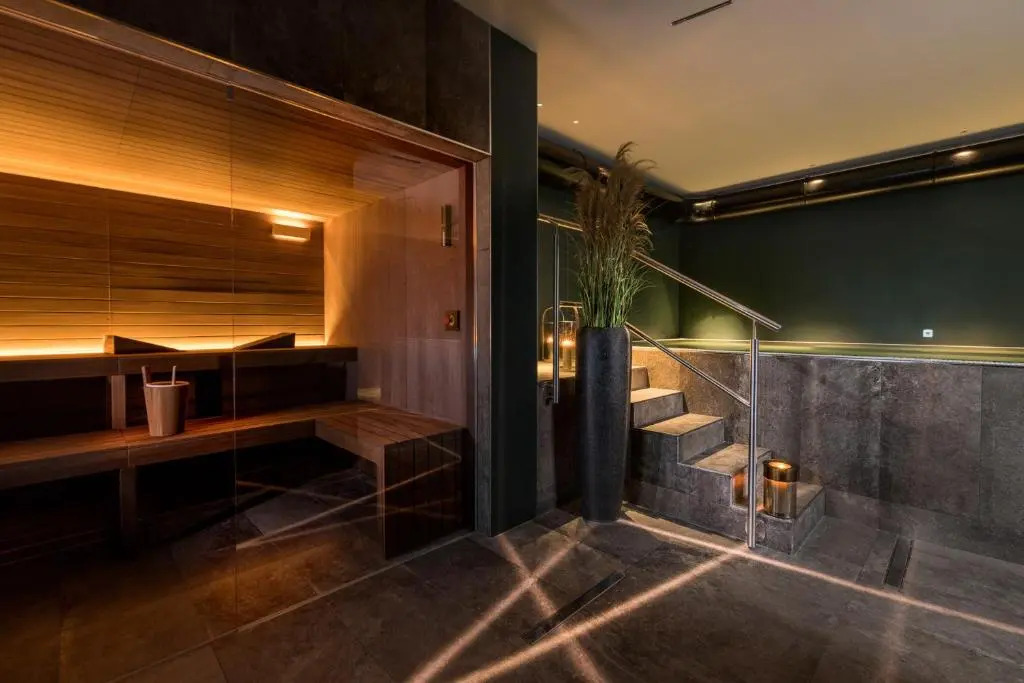 Coast Hotel & Spa