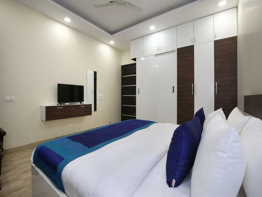 OYO 9940 Shashank Villa