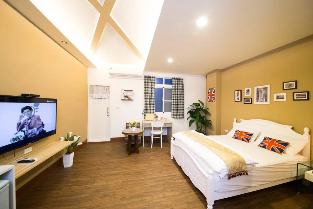 England Bungalow