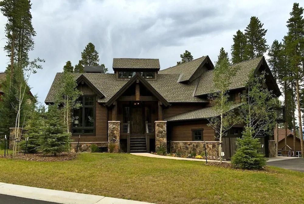 Boulder Vista