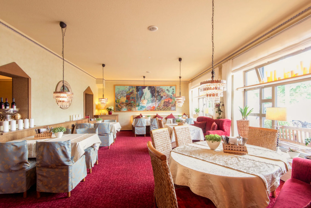 Hotel Wegner - T h e culinary art hotel