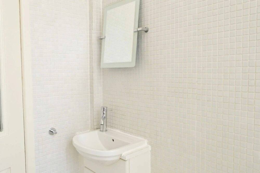 Bright 2 Bedroom Dalry Apartment