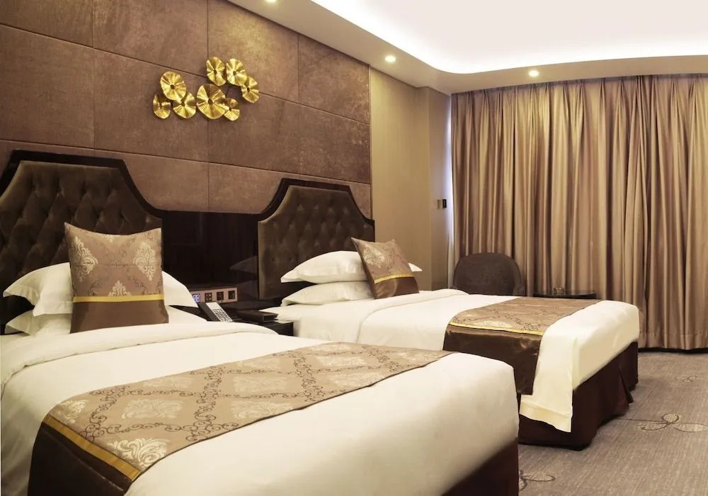 Pullanoman Holiday Inn