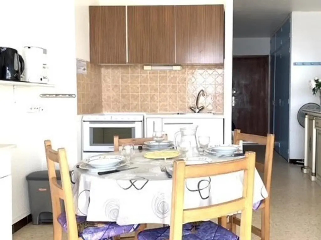 Appartement Balaruc-les-Bains, 1 pièce, 4 personnes - FR-1-503-69