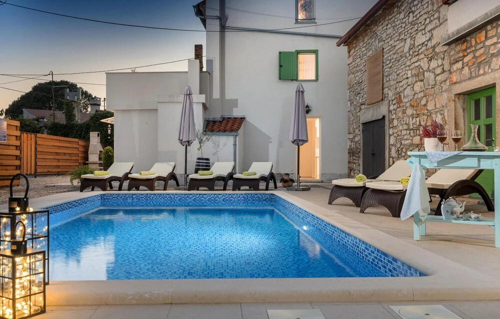 Lovely Home In Duga Uvala
