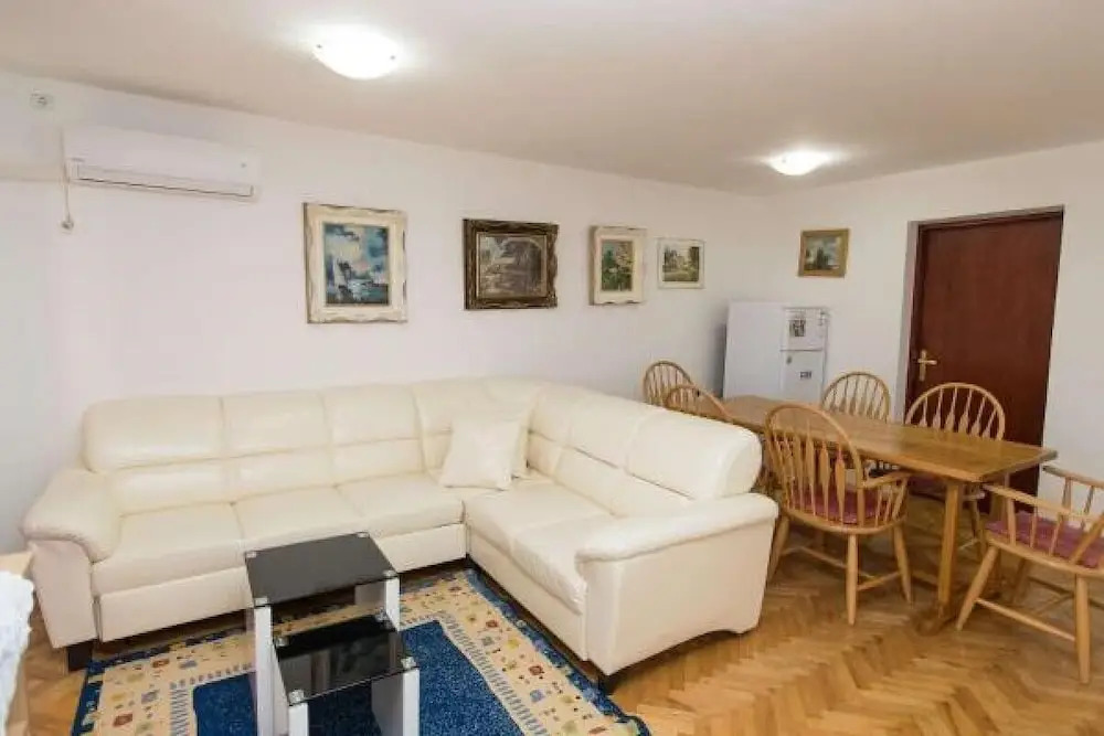 Apartments Ivan