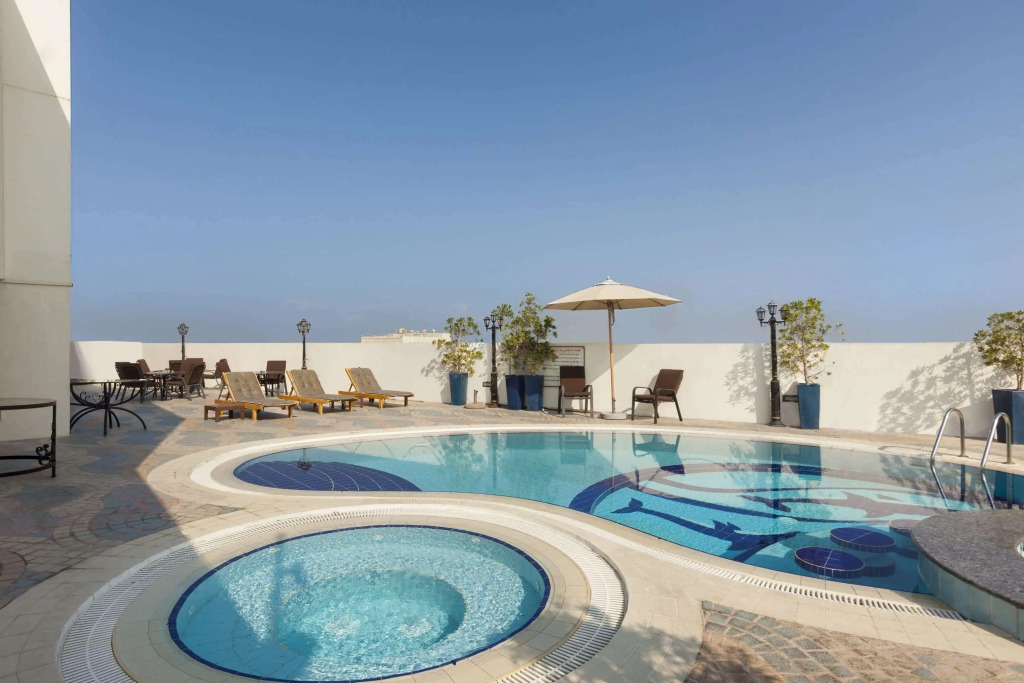 Отель Howard Johnson by Wyndham Bur Dubai