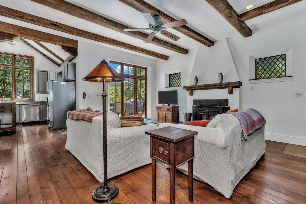 Wolf Creek House