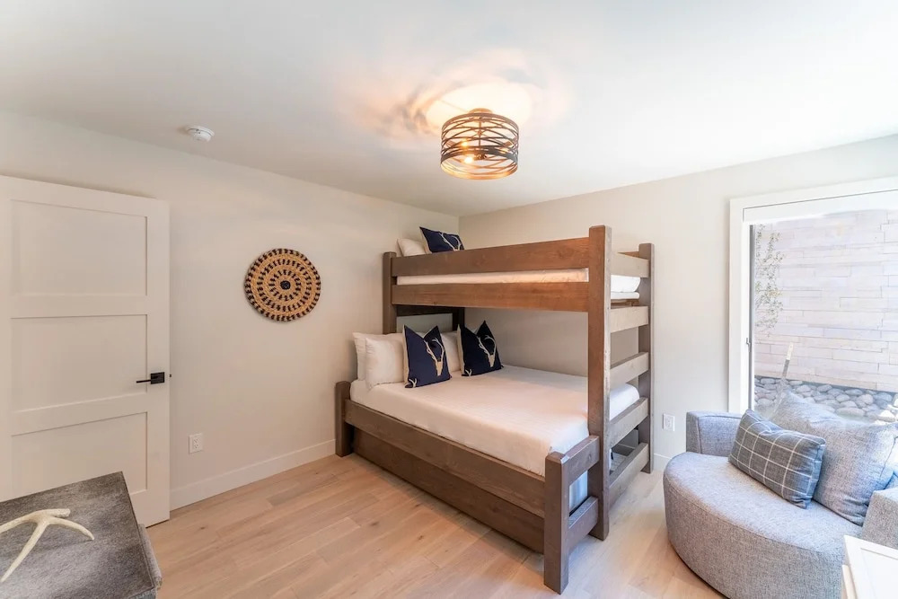 224 Frisco Alley Unit E By Summit County Mountain Retreats