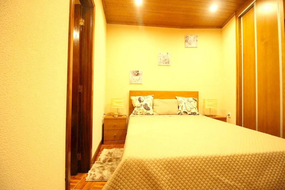 House With 2 Bedrooms in Soengas, With Wonderful Lake View and Balcony