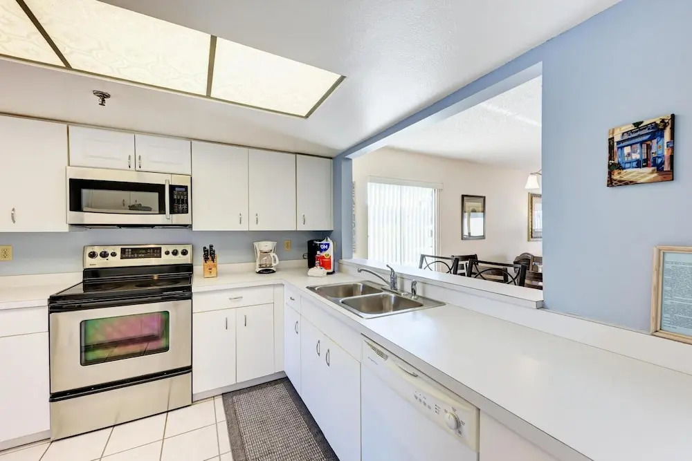 Gulf Breeze Ami-2bd-2ba-condo-private Beach Access-heater Pool-water Views From Every Window