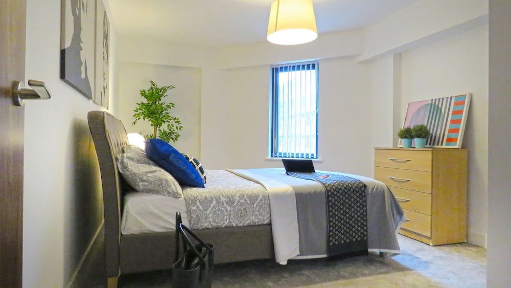 Tudors - Fabrick - Double bed