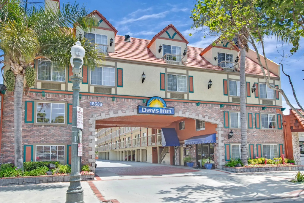 Days Inn by Wyndham Los Angeles LAX South Bay Beach City LA