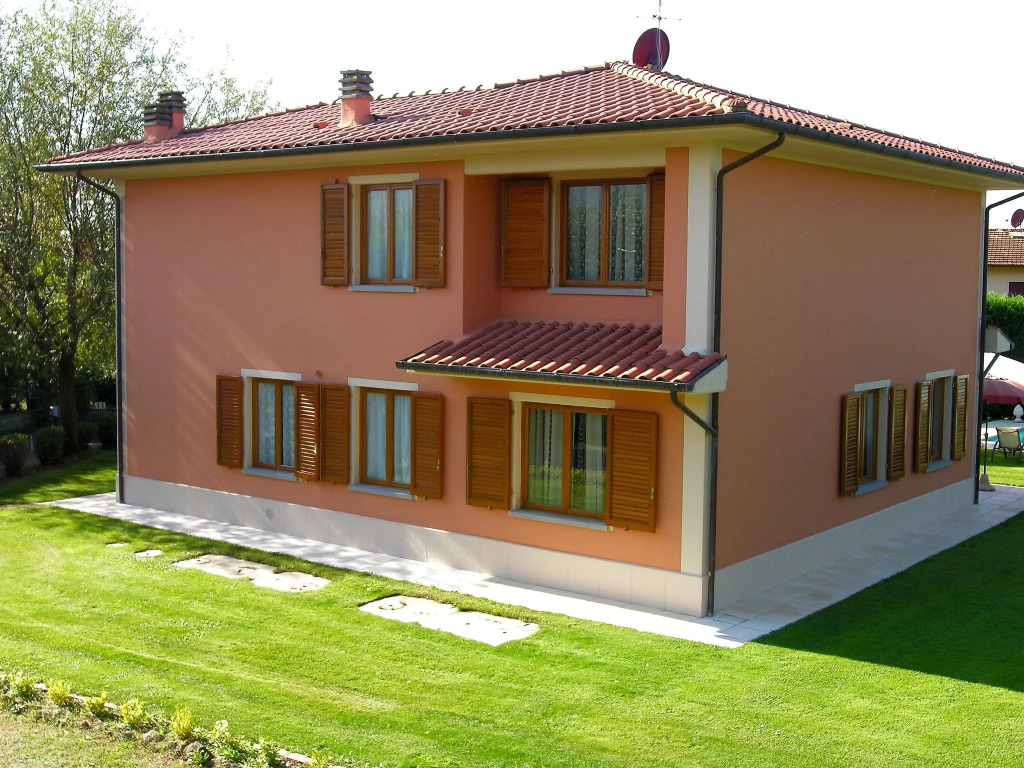Villa in Tuscany with Private Pool & Views