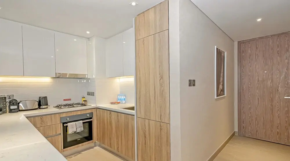 LUX Contemporary Suite Marina View 4