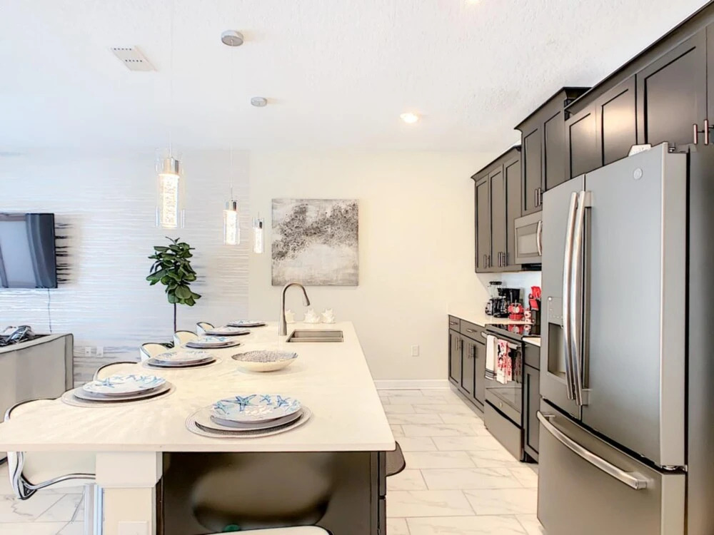 Storey Lake 4 Bedroom Resort by Shine Villas