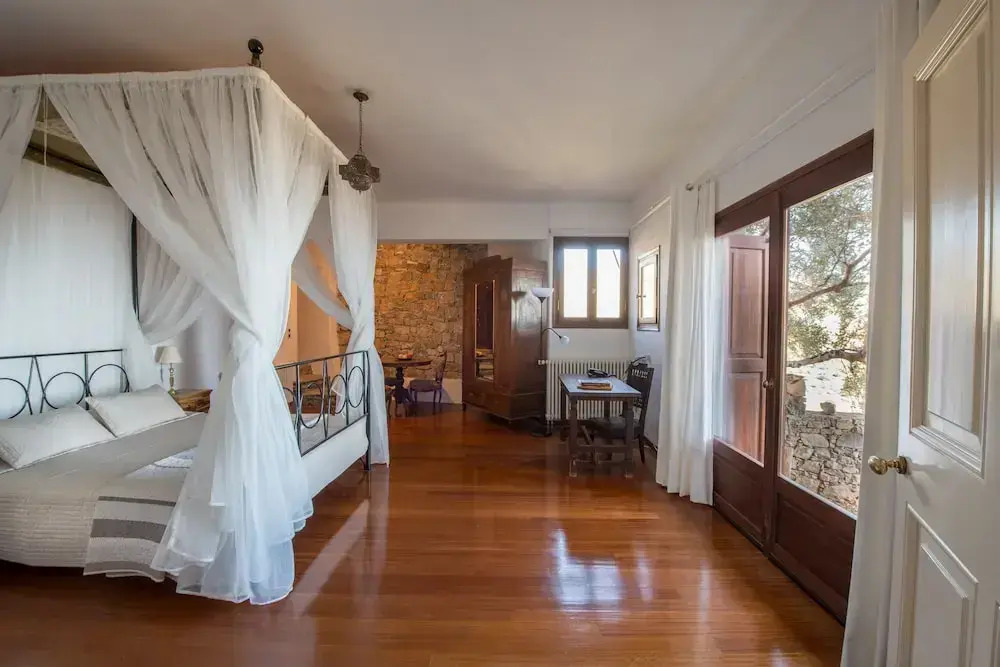 Villa Mirabello Suites