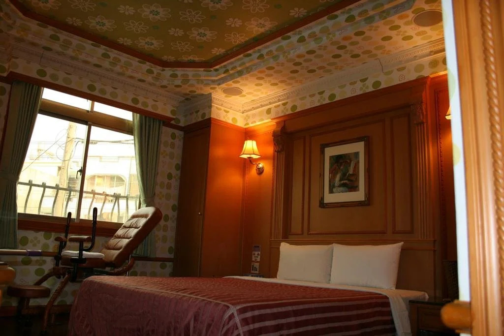 Loveshu Business Motel(長榮興商務汽車旅館（新化館）)