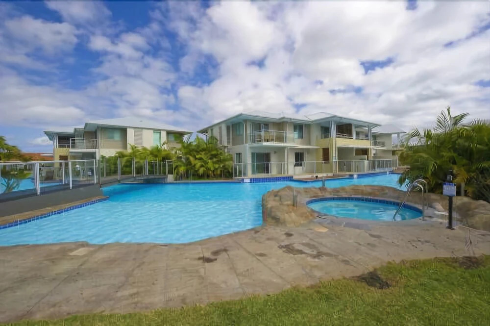 Pacific Blue Townhouse 351, 265 Sandy Point Road