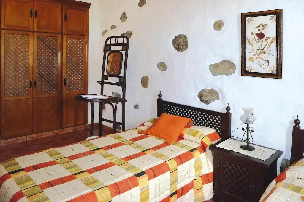 Apartment in Moya with terrace