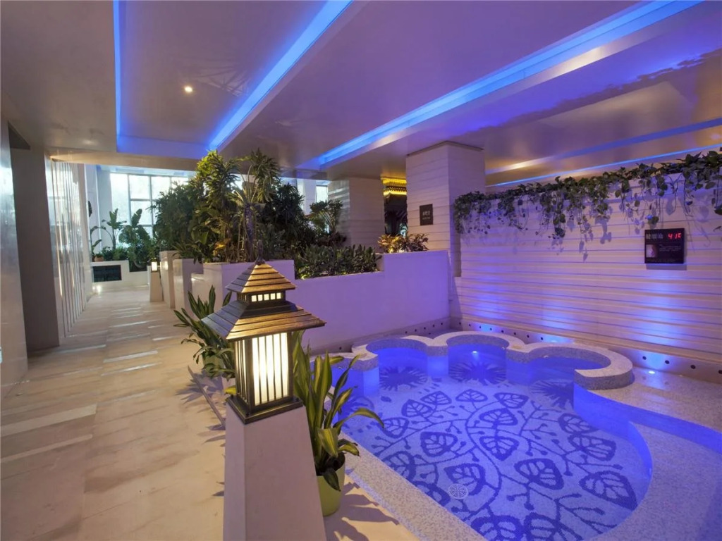 Palace Garden Hotel and Resorts