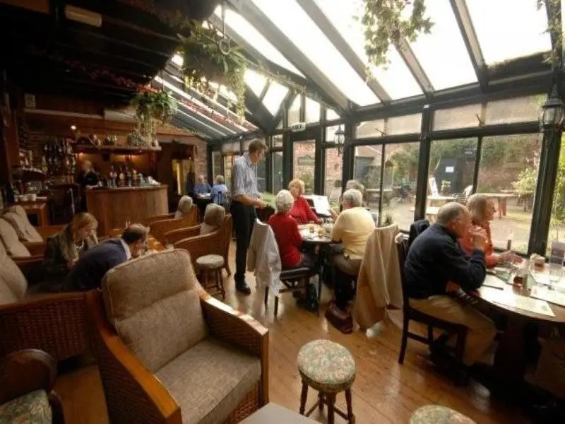 Wolds Village Hotel