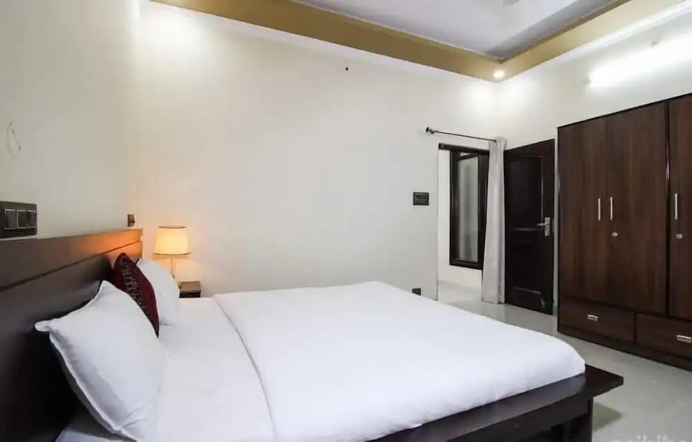Hobo Hostel