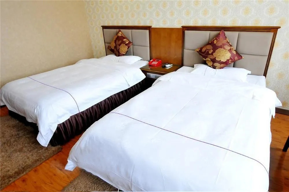 Chengdu Longcheng Hotel