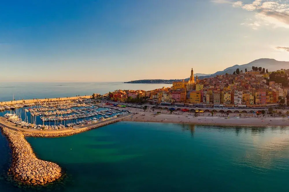 Mattoni in Menton With 1 Bedrooms and 1 Bathrooms
