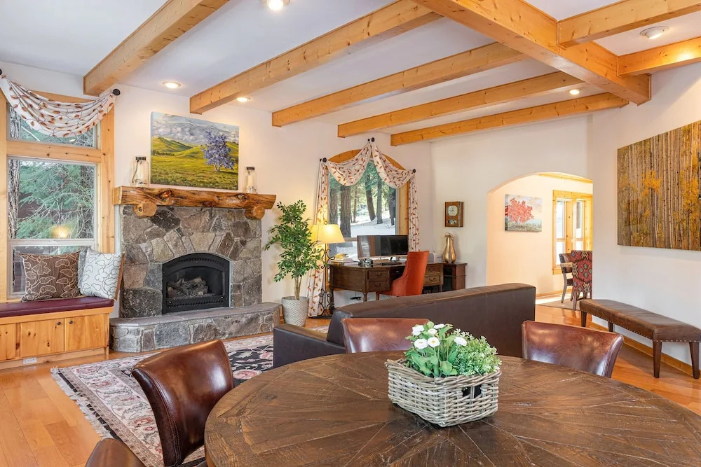 Wooded Luxury at Tahoe Donner by RedAwning