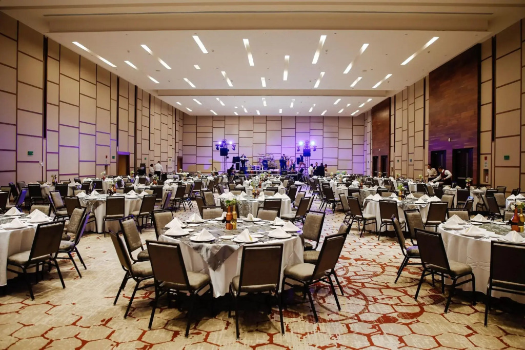 Doubletree By Hilton Celaya