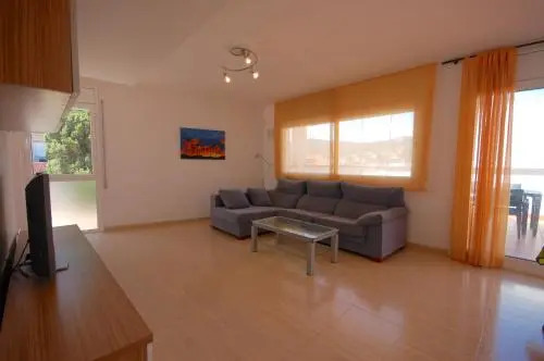 Lets Holidays Big Terrace House and 2 Parking