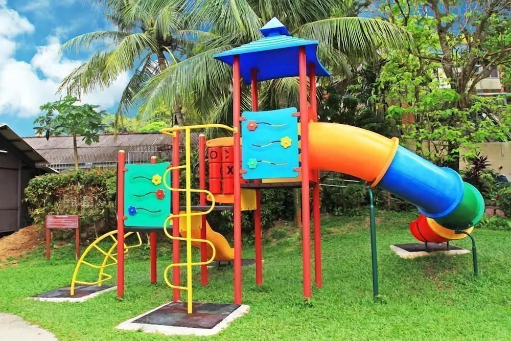 Expats Nook Beach Resort
