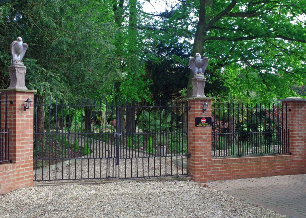 Westone Manor Hotel