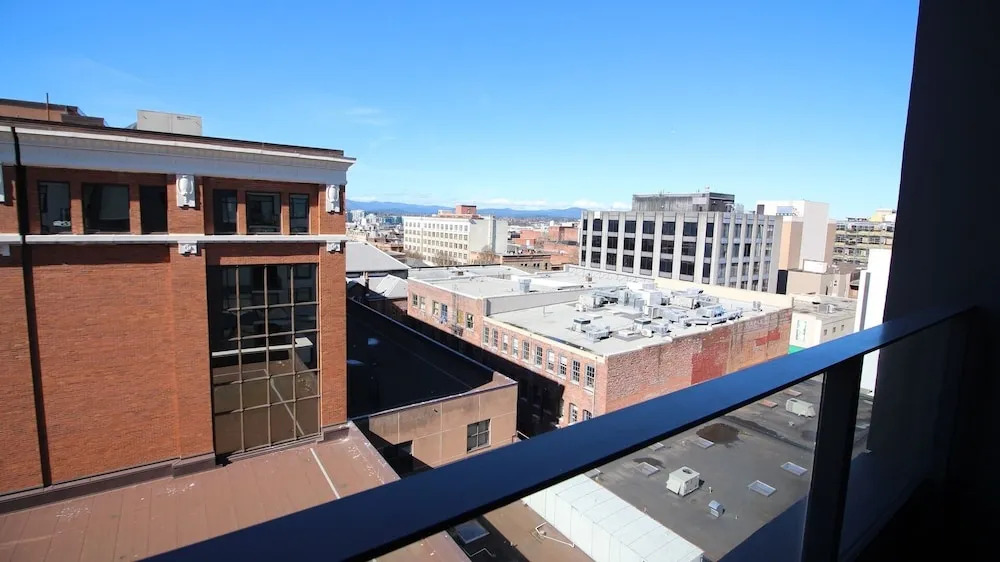 Era Suite Living on Yates