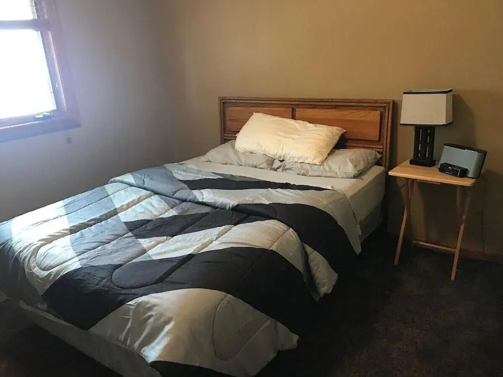 Updated and Cozy 2-bedroom in Rochester