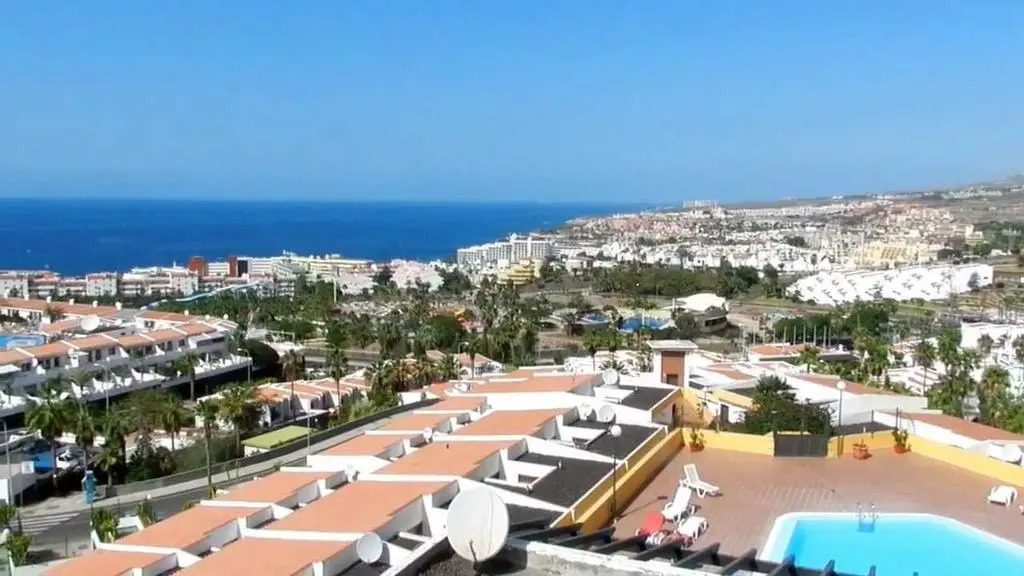 Apartments Island Village Heights