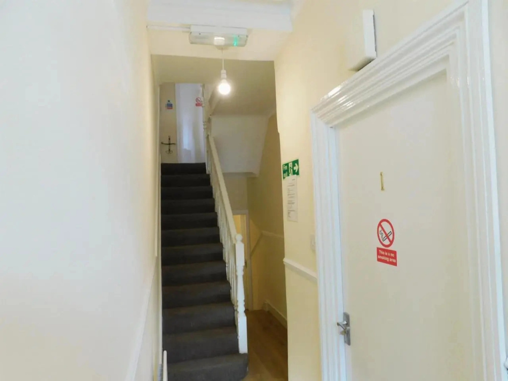 Entire 4 bedroom Terrace house in London
