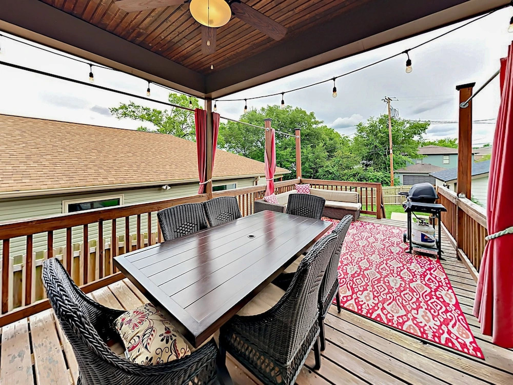 Stunning and Modern in 12South by RedAwning