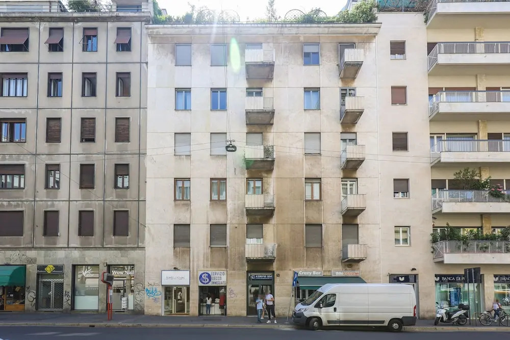 Suitelowcost Sforza