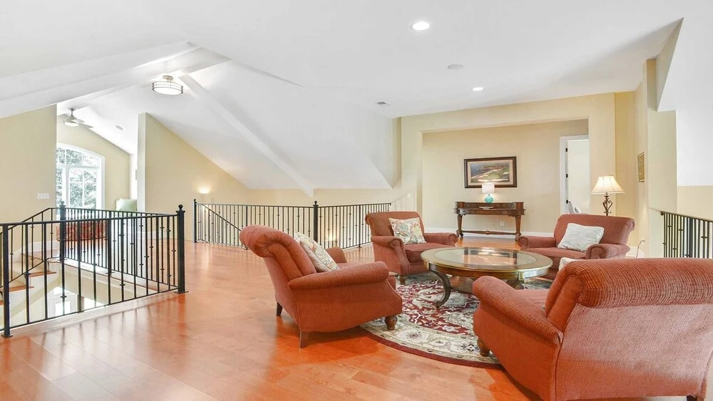 1a Sea Lane 6 Bedroom Home