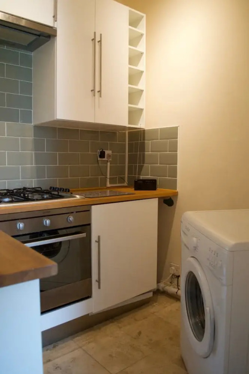 1 Bedroom Flat 15 Minutes From Edinburgh City Centre