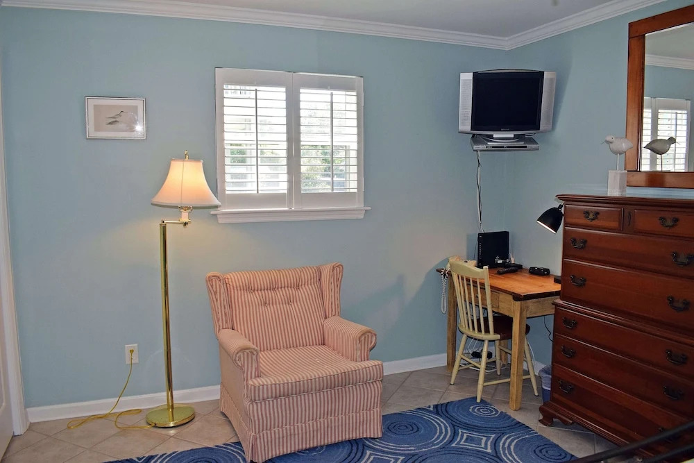 705b Oglethorpe Avenue by Hodnett Cooper