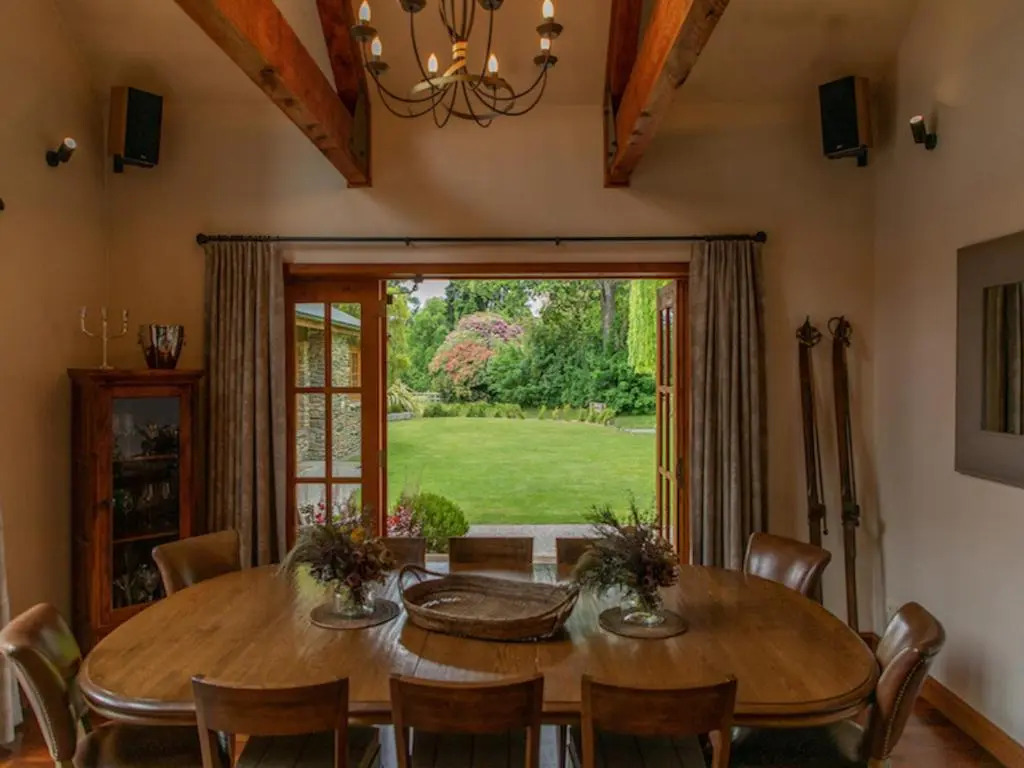 Wanaka Homestead Lodge & Cottages