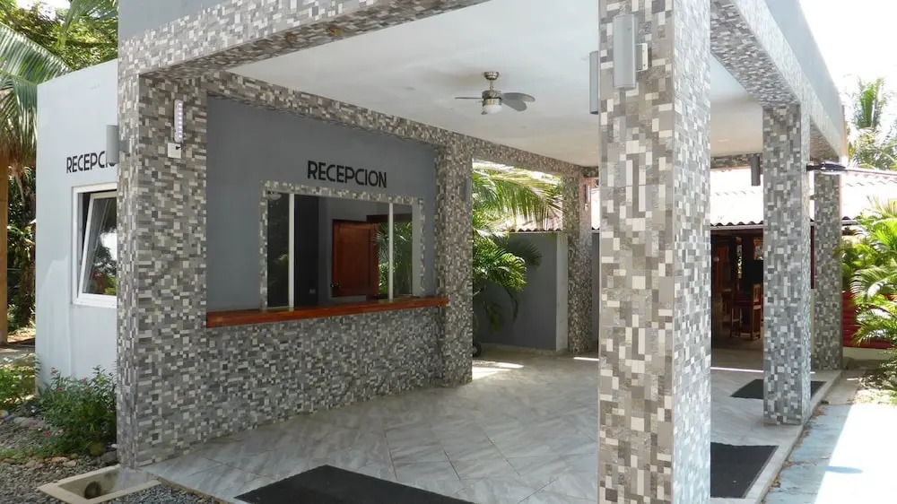 Paradise Inn