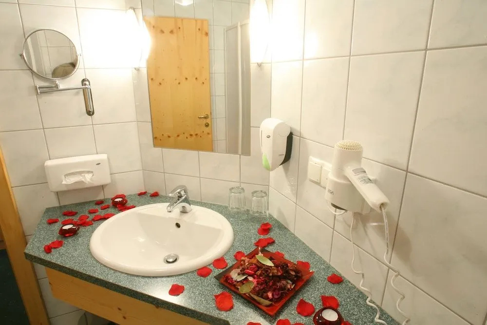 Hotel Garni Oasis Loipersdorf